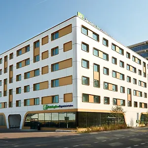Aparthotel Express & - Basel - By Ihg, Allschwil